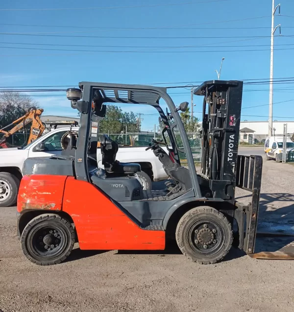 Montacargas TOYOTA 8FG35U año 2014 de 8,000 LBS